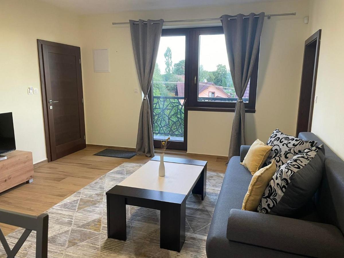 Apartmány Zaky Vrbov Exterior foto
