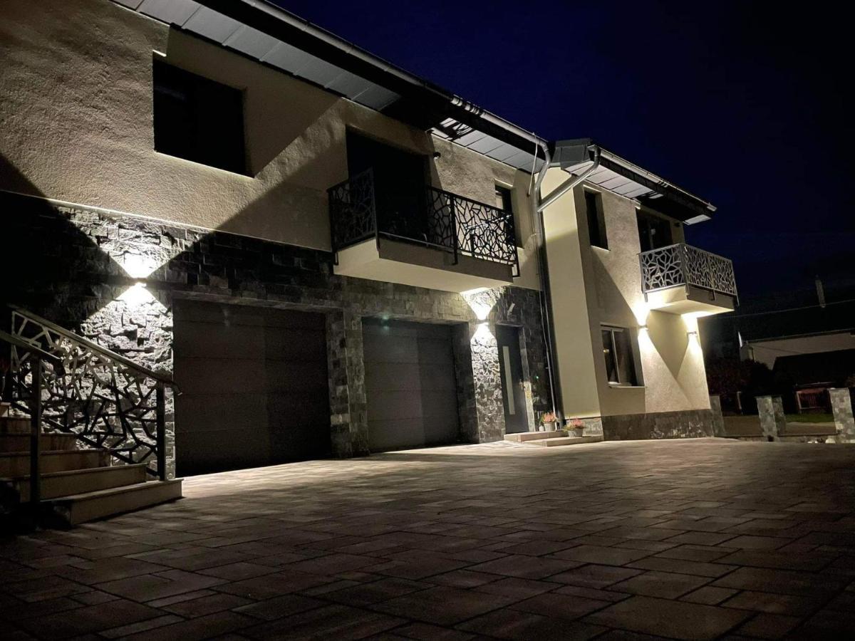 Apartmány Zaky Vrbov Exterior foto